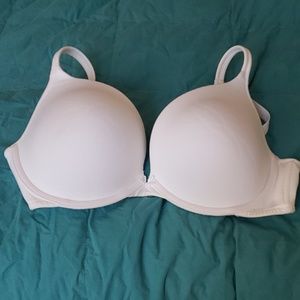 Cacique White Plunge Bra 44c